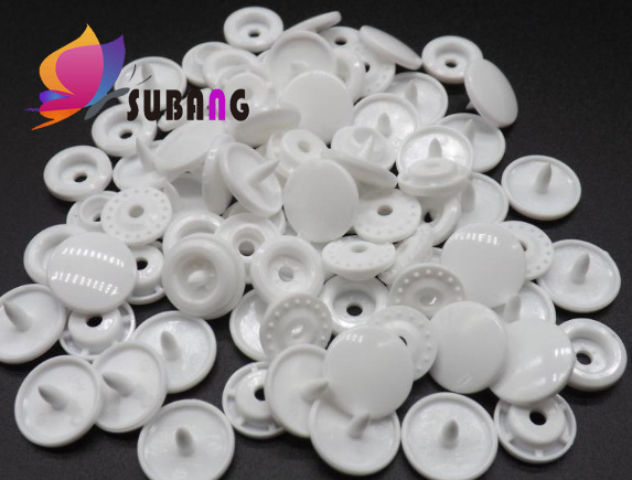 樹(shù)脂塑料泛黃，用樹(shù)脂增白劑可以嗎